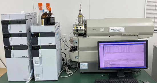 図1：弊社で動物用医薬品の測定に使用している液体クロマトグラフ-タンデム質量分析計（LC-MS/MS）
