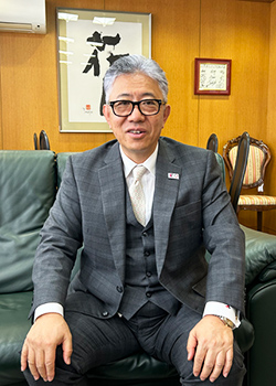 新日本コーポレーション株式会社　飯田慎也社長